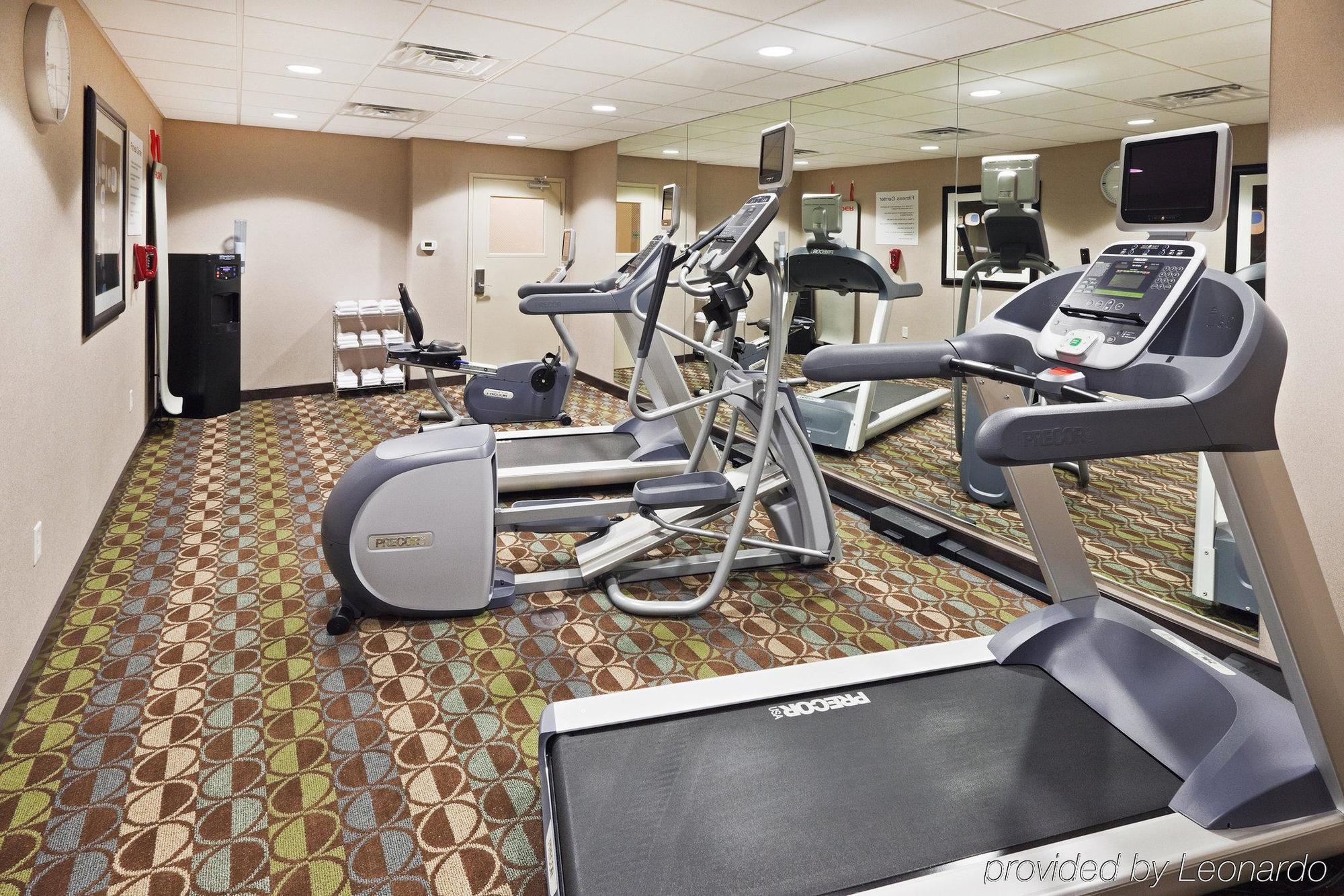 Holiday Inn Express & Suites El Paso Airport By Ihg Удобства фото