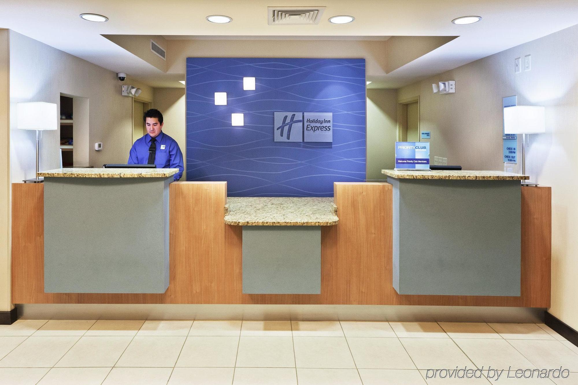 Holiday Inn Express & Suites El Paso Airport By Ihg Интерьер фото